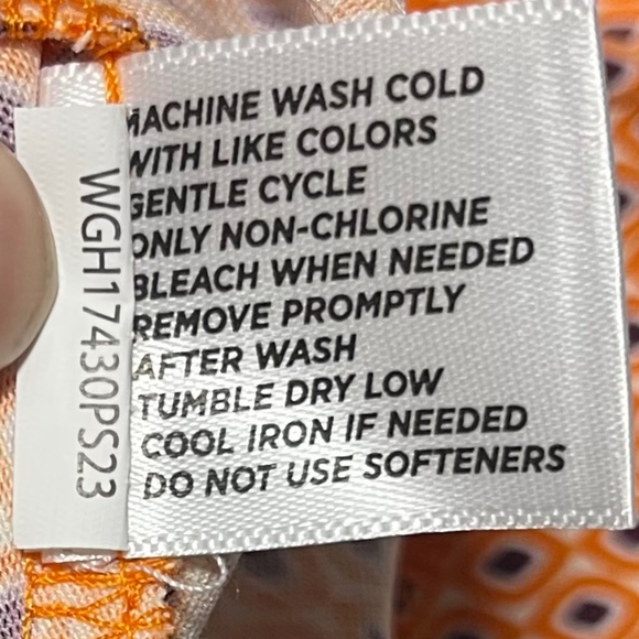 Lady Hagen Athletic Skirt. Orange and White  Built in Shorts. Pockets. XS - Picture 7 of 8